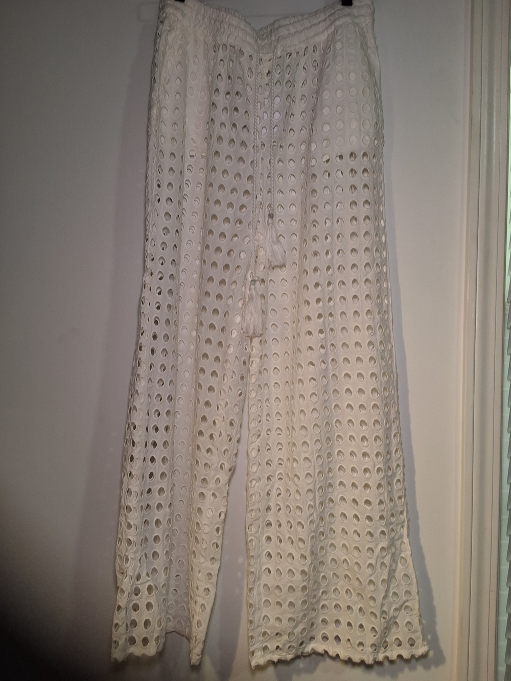 Dotti White Eyelet Cotton Cover Up Pants NWT Size Large Beach Resort